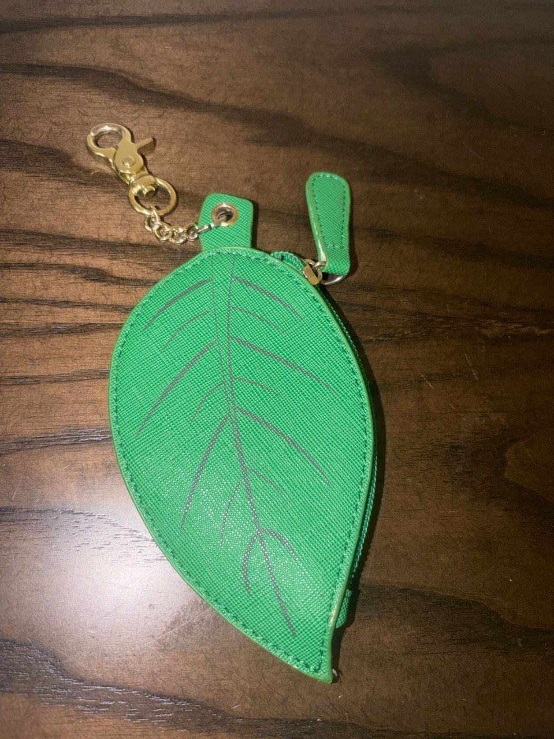 Betsey Johnson Green Leaf Coin Purse Keychain 2