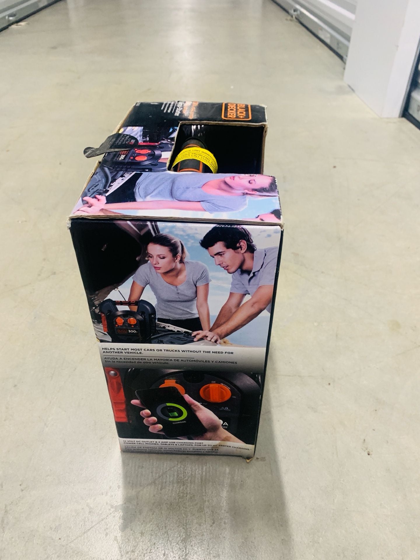 Black+Decker 300A Instant Jump Starter J312B 4