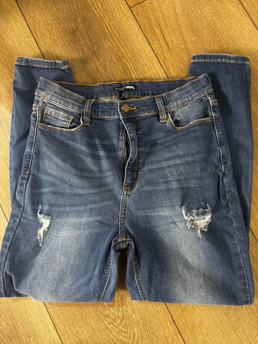 Fashion nova skinny jeans. 1