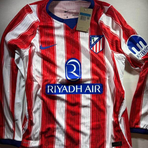Nike Atletico Madrid Home Long Sleeve Jersey Size M 2024-2025