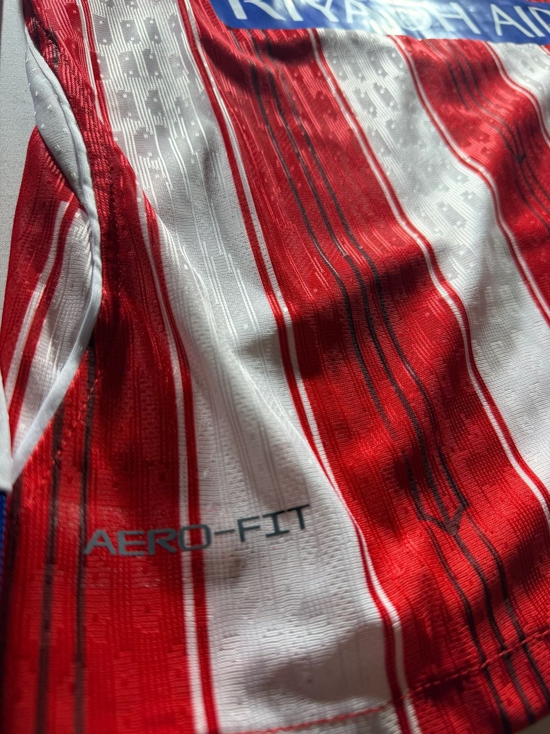 Nike Atletico Madrid Home Long Sleeve Jersey Size M 2024-2025 9