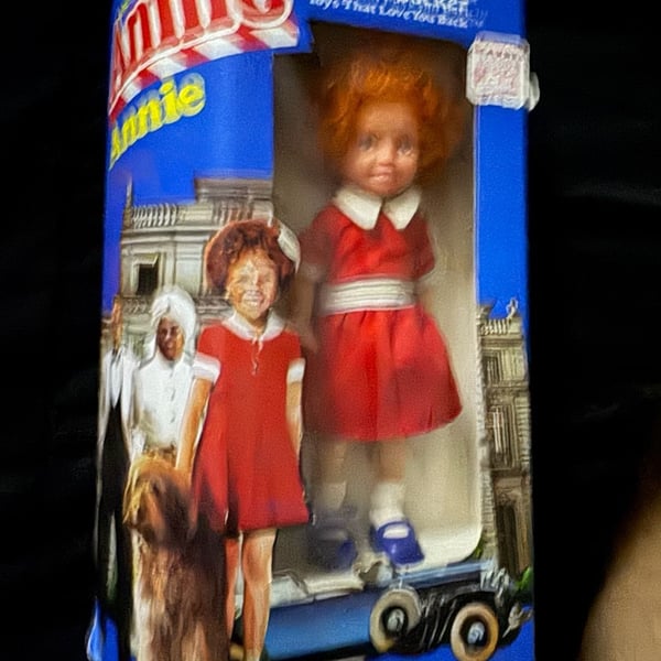 Knickerbocker The World of Annie Doll No. 3856 Vintage 1982