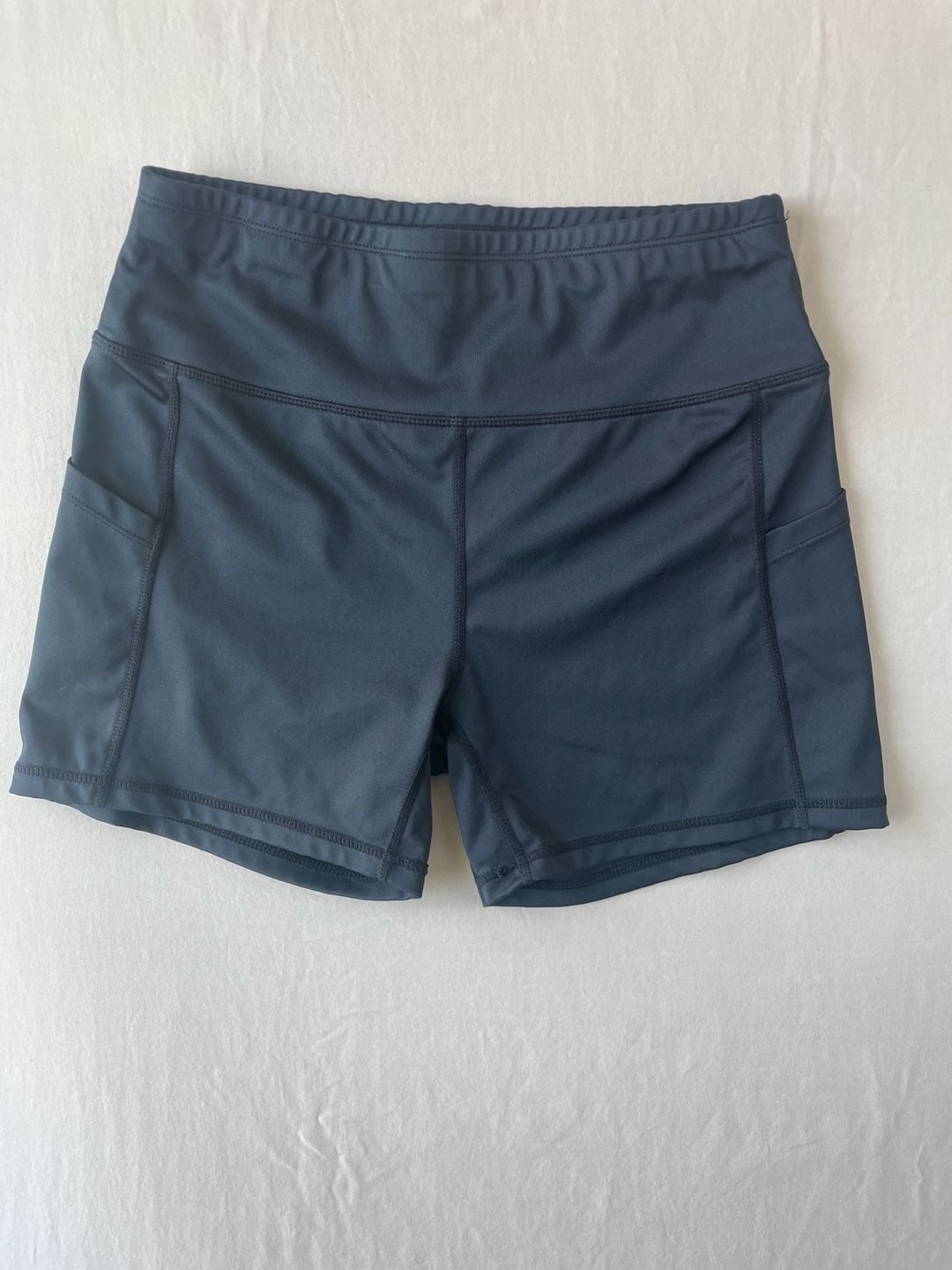 Sports Wear Black High Waist Athletic Shorts with Side Pockets Size L 2