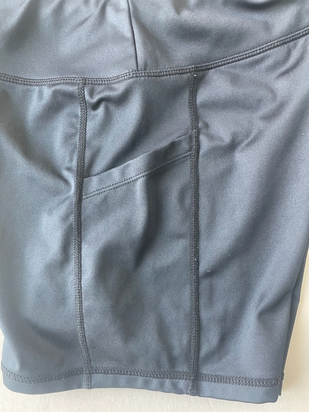 Sports Wear Black High Waist Athletic Shorts with Side Pockets Size L 5