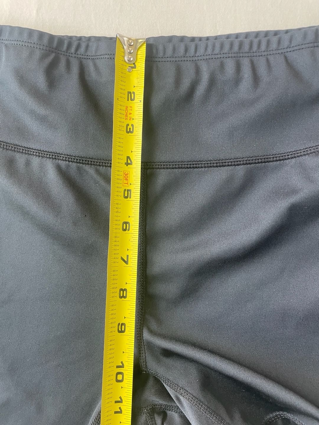 Sports Wear Black High Waist Athletic Shorts with Side Pockets Size L 14