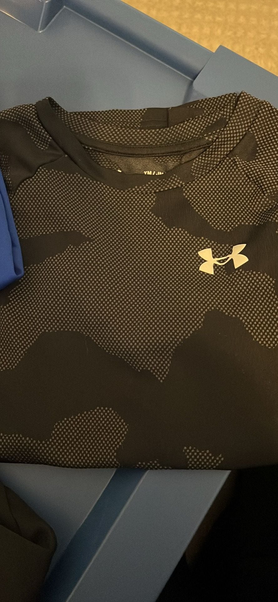 Under Armour Kids Size L Tops Bundle Hoodie Tanks T-Shirts Lot 4