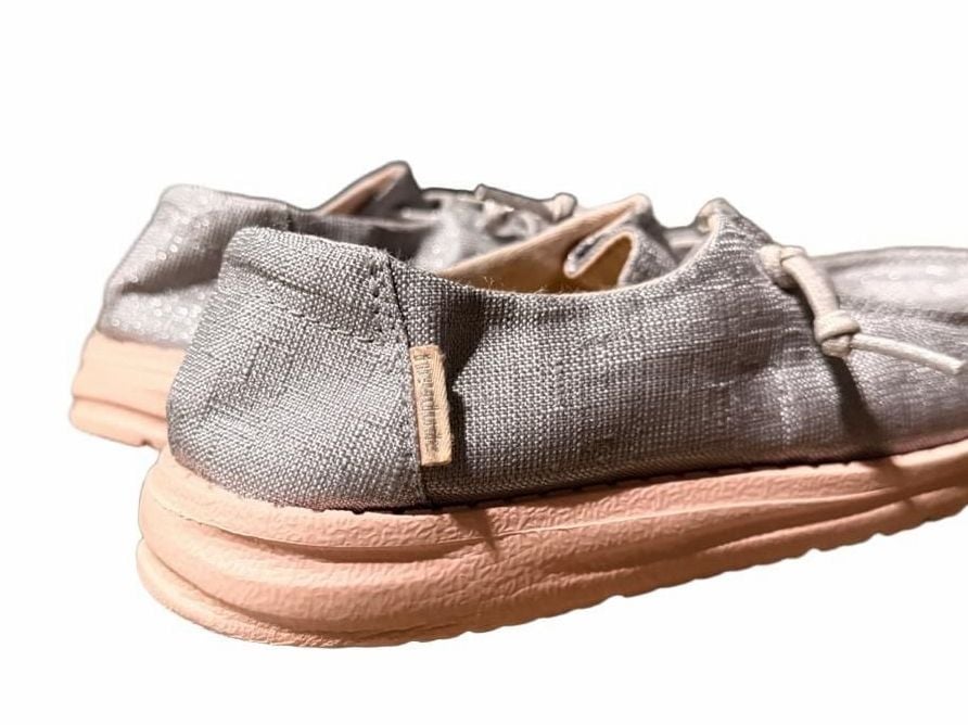Hey Dude Wendy youth  Sparkling silver peach Slip-On Casual Shoes Girls size 3/4 7