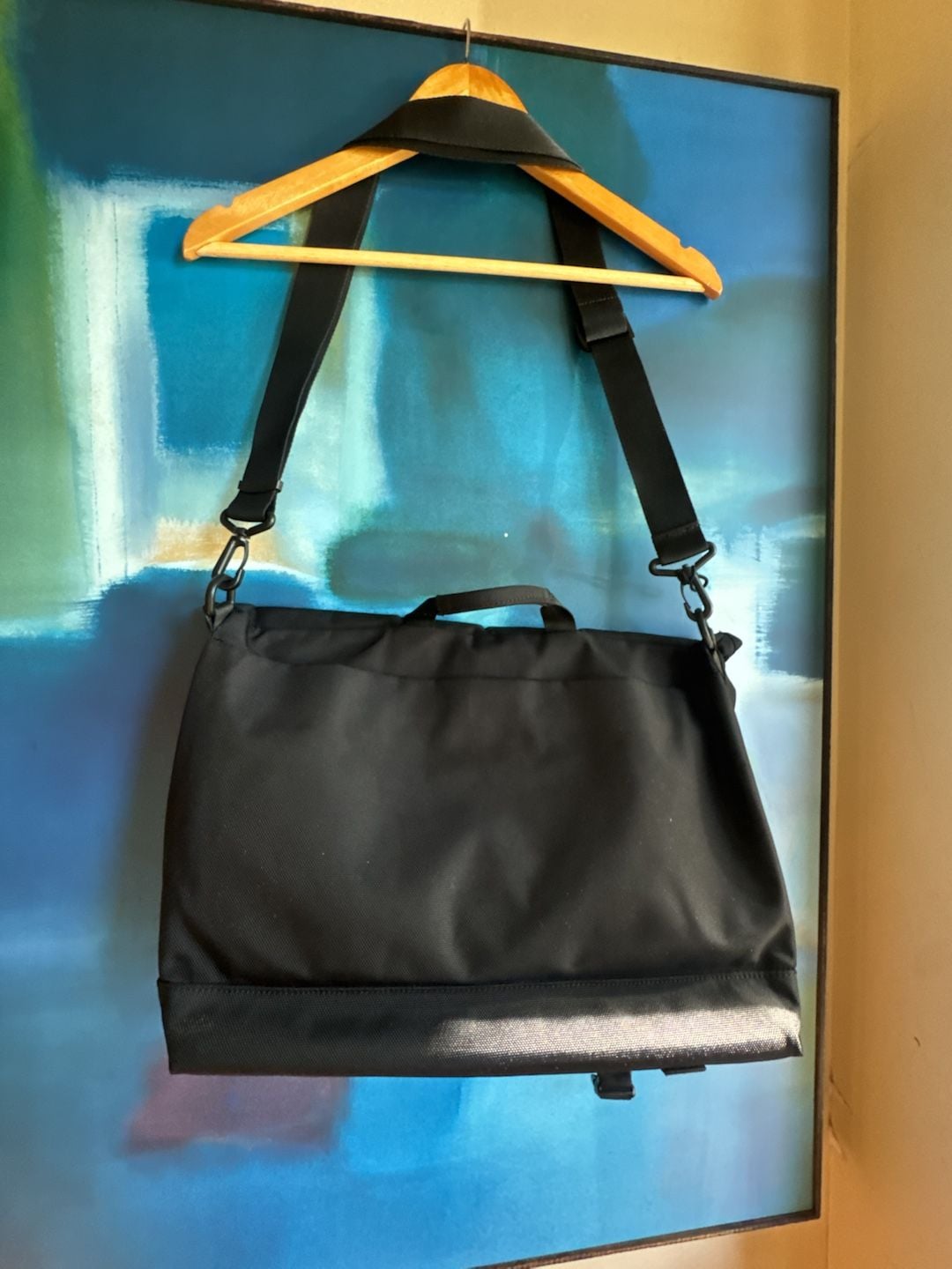 Kangol Messenger Bag Black 6