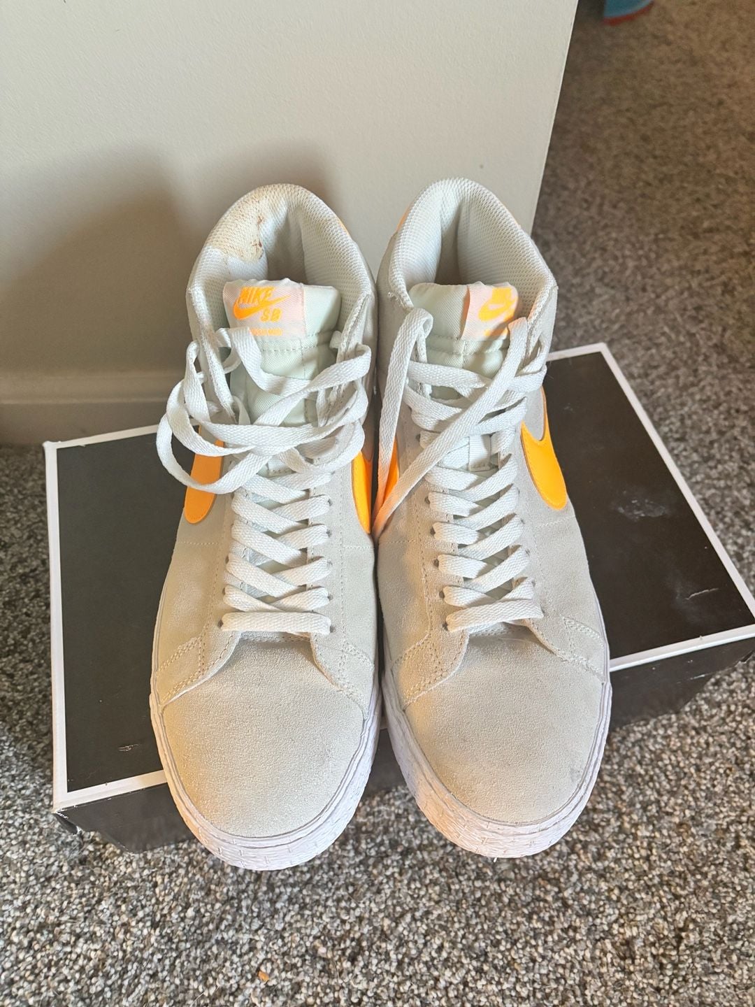 Nike SB Zoom Blazer Mid Size 9 White Laser Orange 6