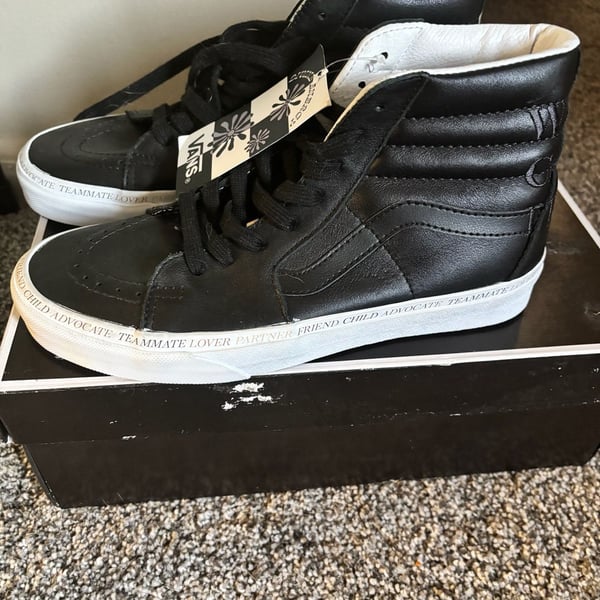 Vans Sk8-Hi Divine Energy Size Men 7.5 / Women 9 Black Leather High Top