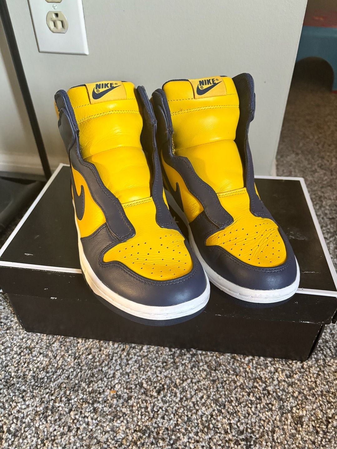 Nike Dunk Lux x Sacai Size 7.5 Varsity Maize Midnight Navy 2