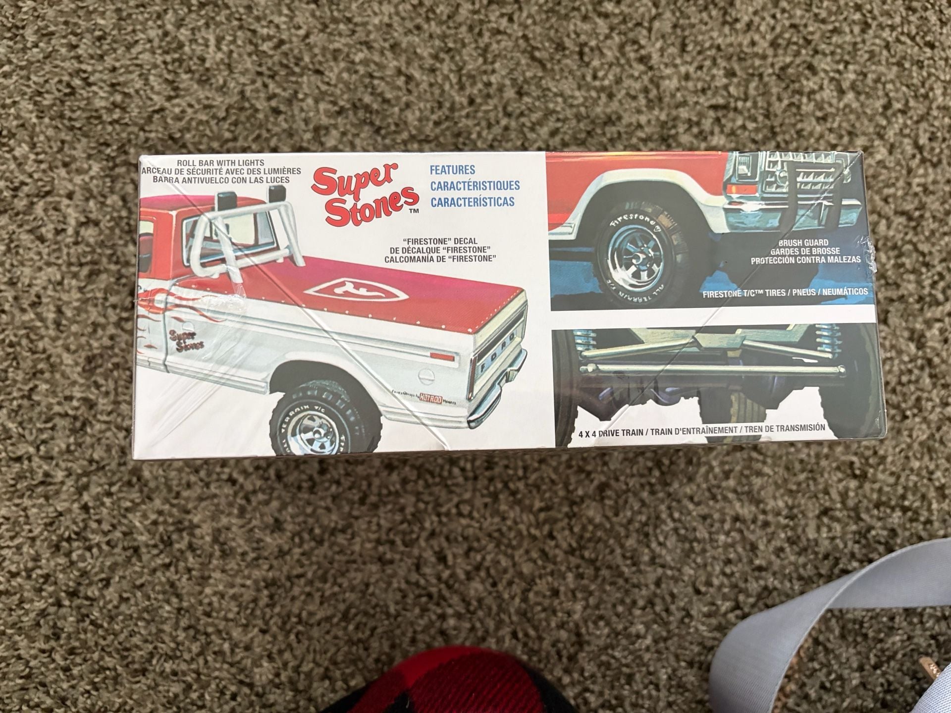 AMT 1978 Ford 4x4 Truck Firestone Super Stones 1/25 Scale Model Kit 3