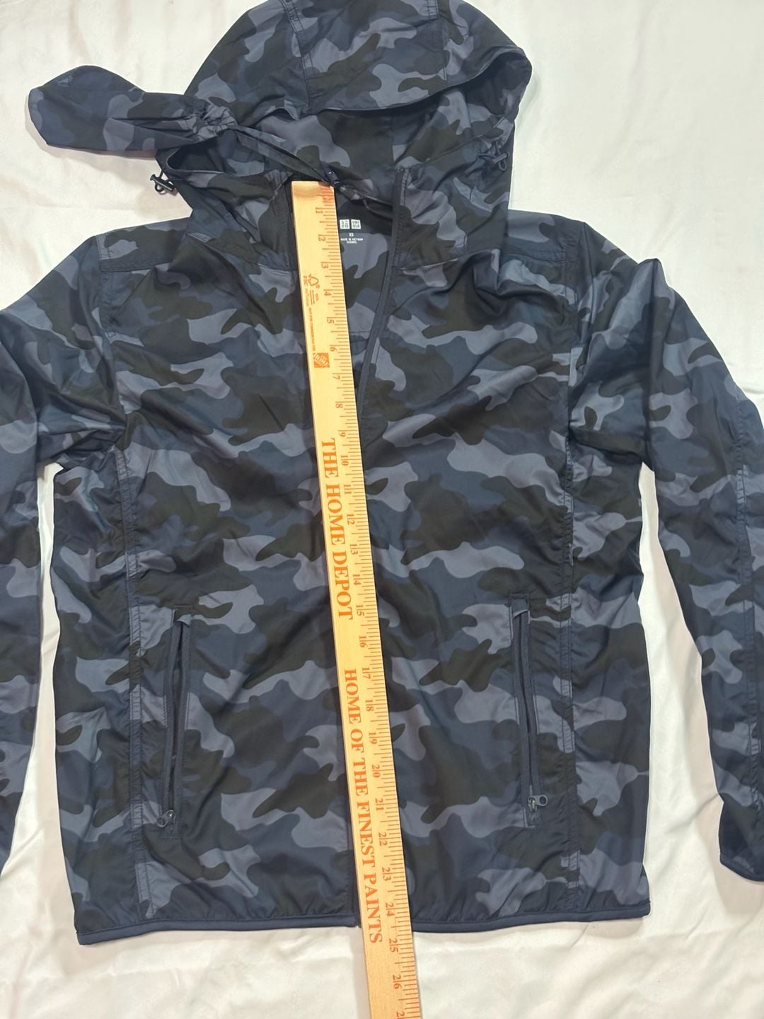 Uniqlo Pocketable UV Protection Hoodie Size XS Camo Windbreaker 7