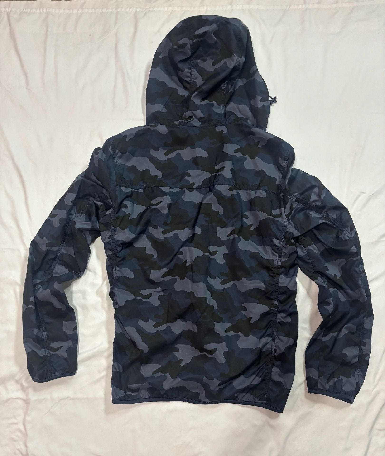 Uniqlo Pocketable UV Protection Hoodie Size XS Camo Windbreaker 9