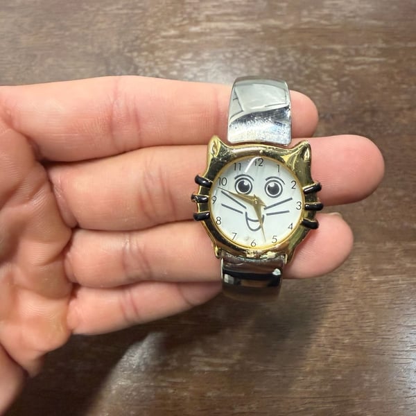 Kristine Cat Face Quartz Bracelet Watch