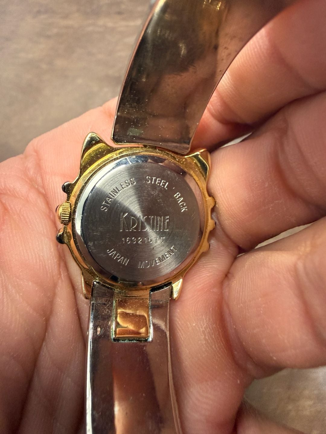 Kristine Cat Face Quartz Bracelet Watch 4