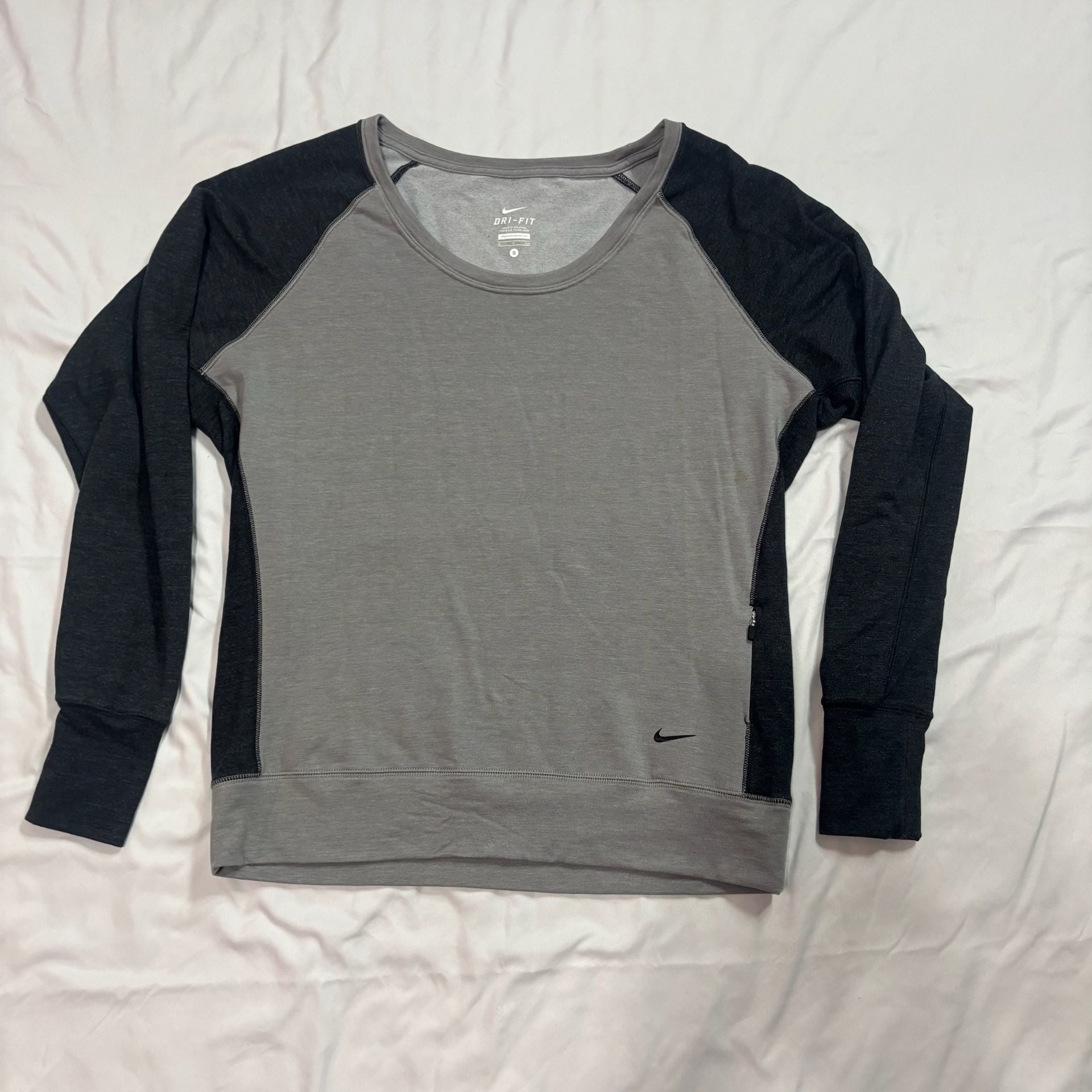 Nike Dri-FIT Sweatshirt Size S Gray Black Long Sleeve Pullover 2