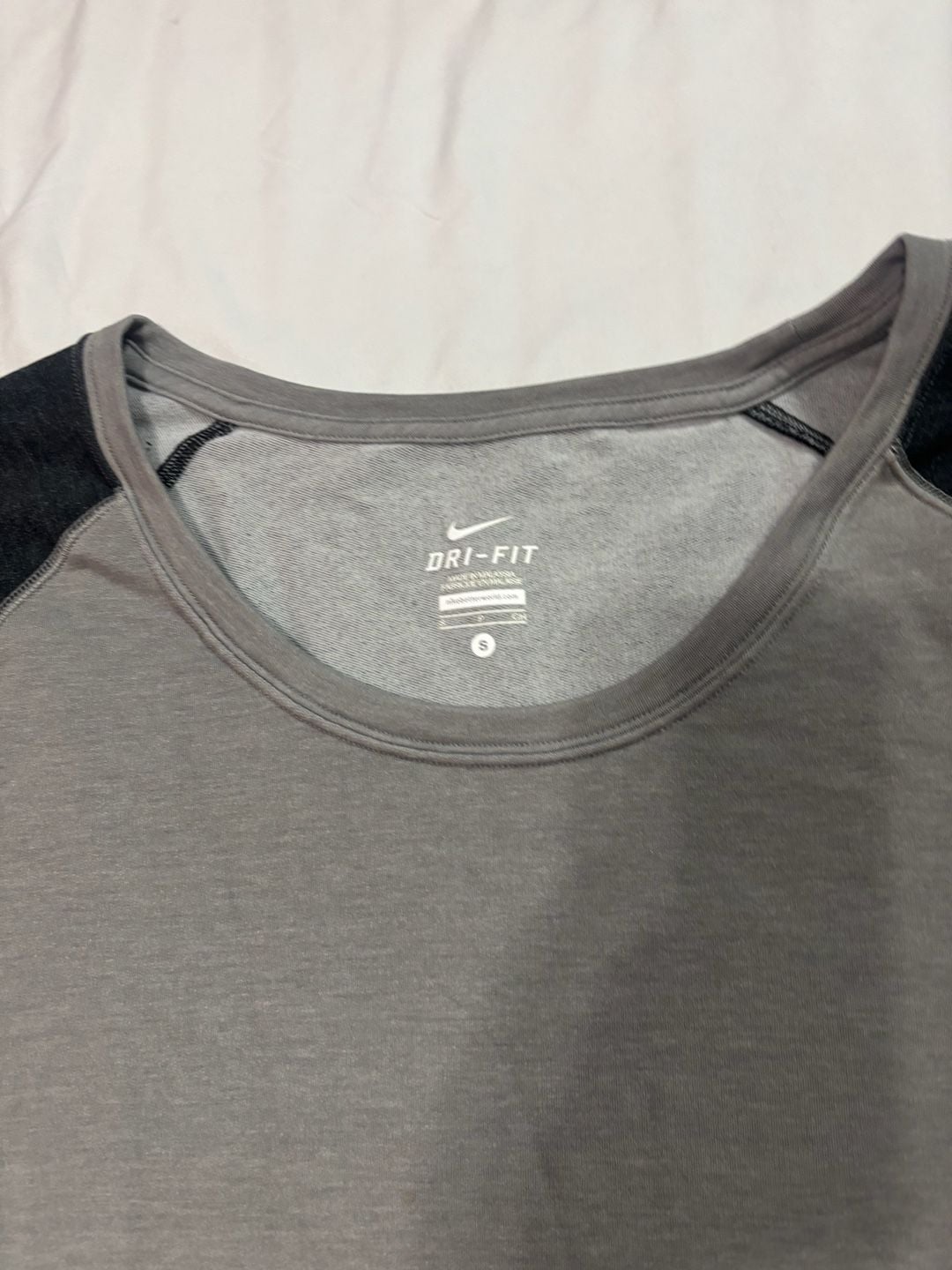 Nike Dri-FIT Sweatshirt Size S Gray Black Long Sleeve Pullover 3