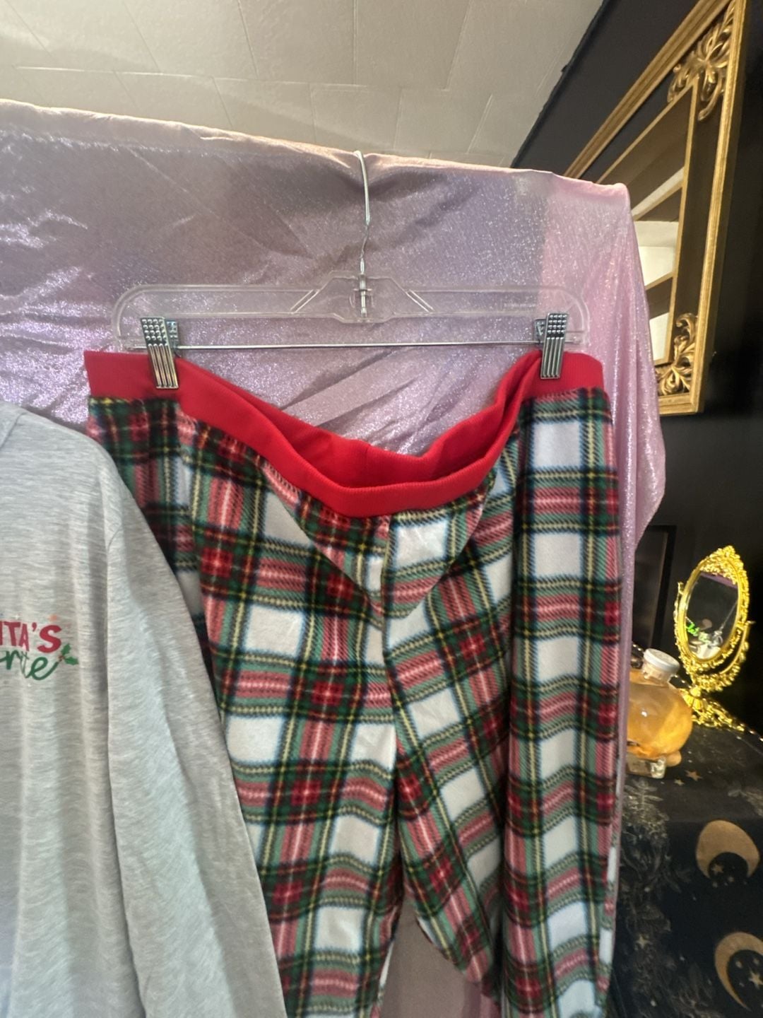 Secret Treasures Pajama Set Size 2X Santa's Favorite Gray Plaid Holiday 6