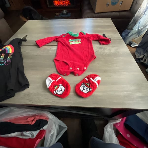 Just One You Made By Carter's My Auntie Knows Santa Bodysuit Size 6M