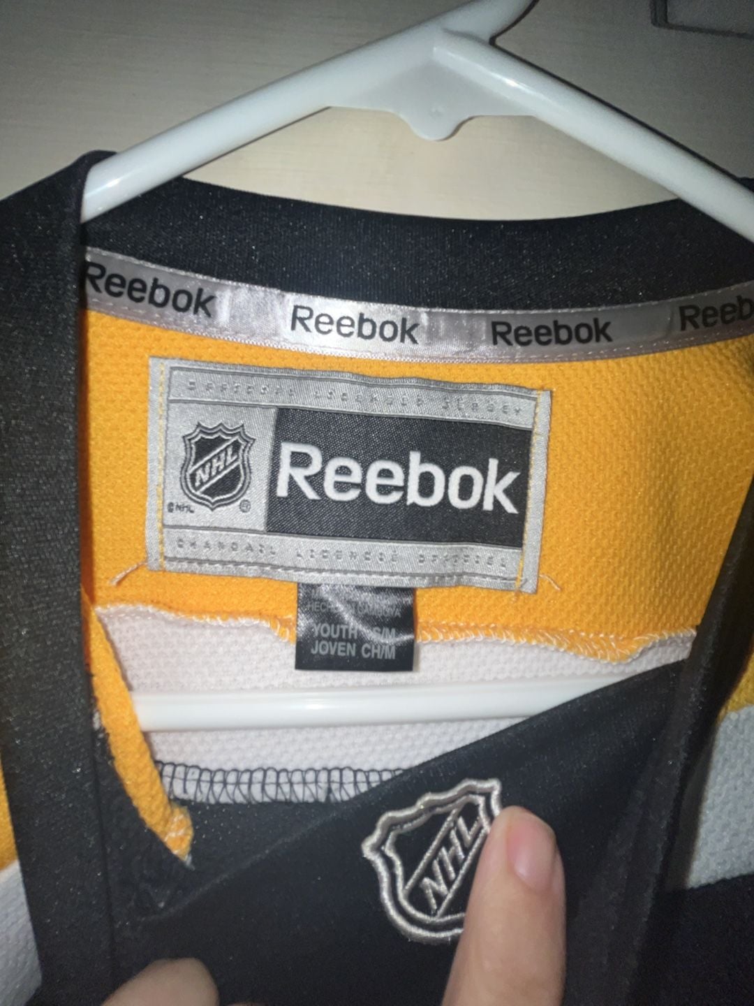 Reebok Boston Bruins Eriksson Jersey Youth Size S/M Black 3