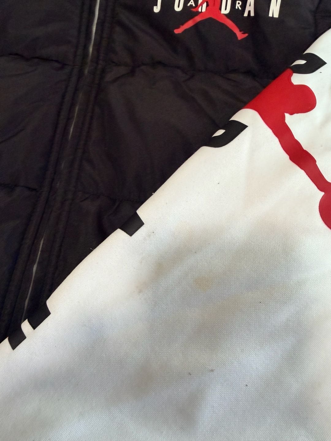 Jordan Therma-Fit Puffer Jacket Size L 12-13YRS Black White 9
