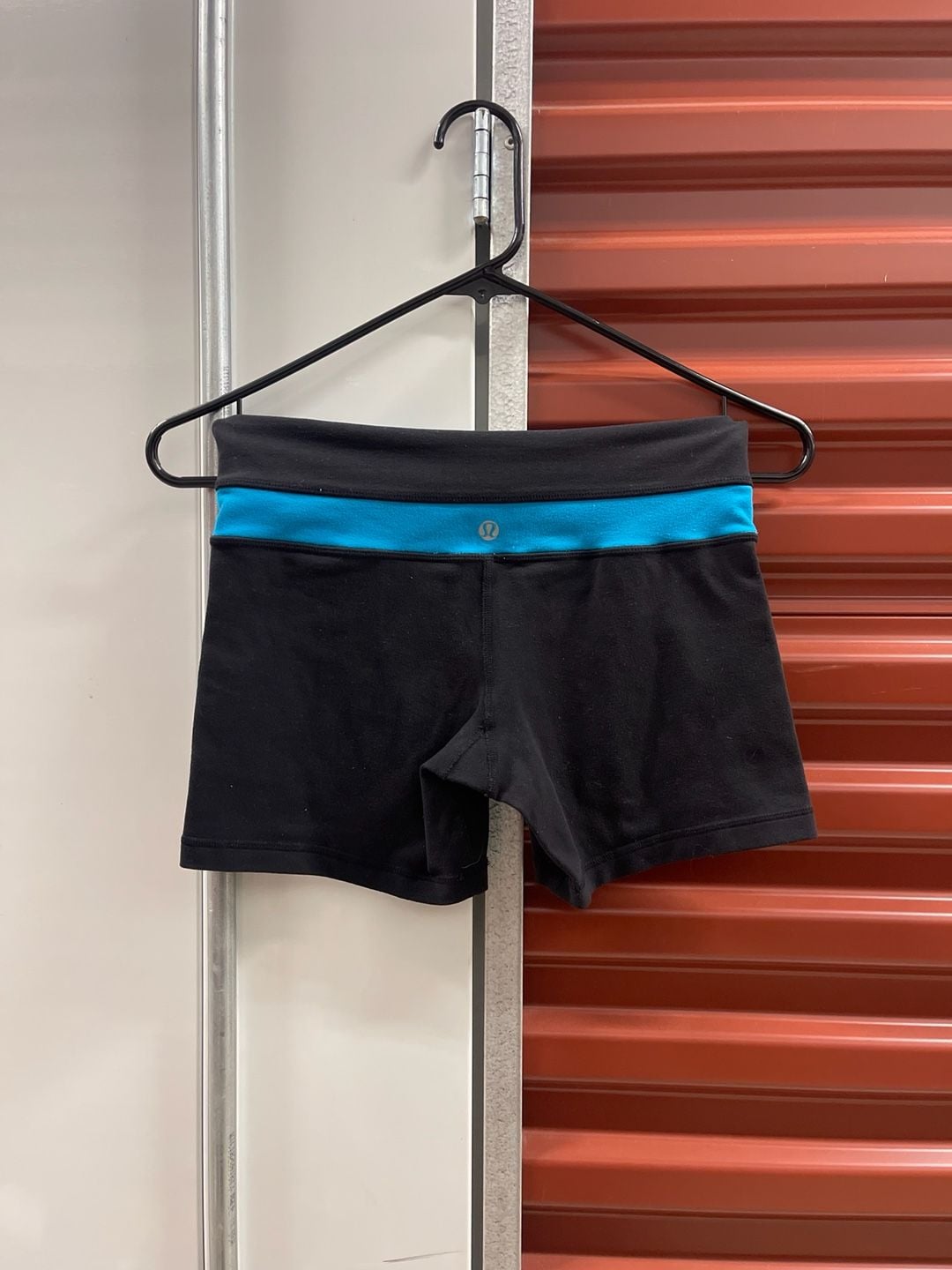 Lululemon Athletica Yoga Shorts Black Blue 3