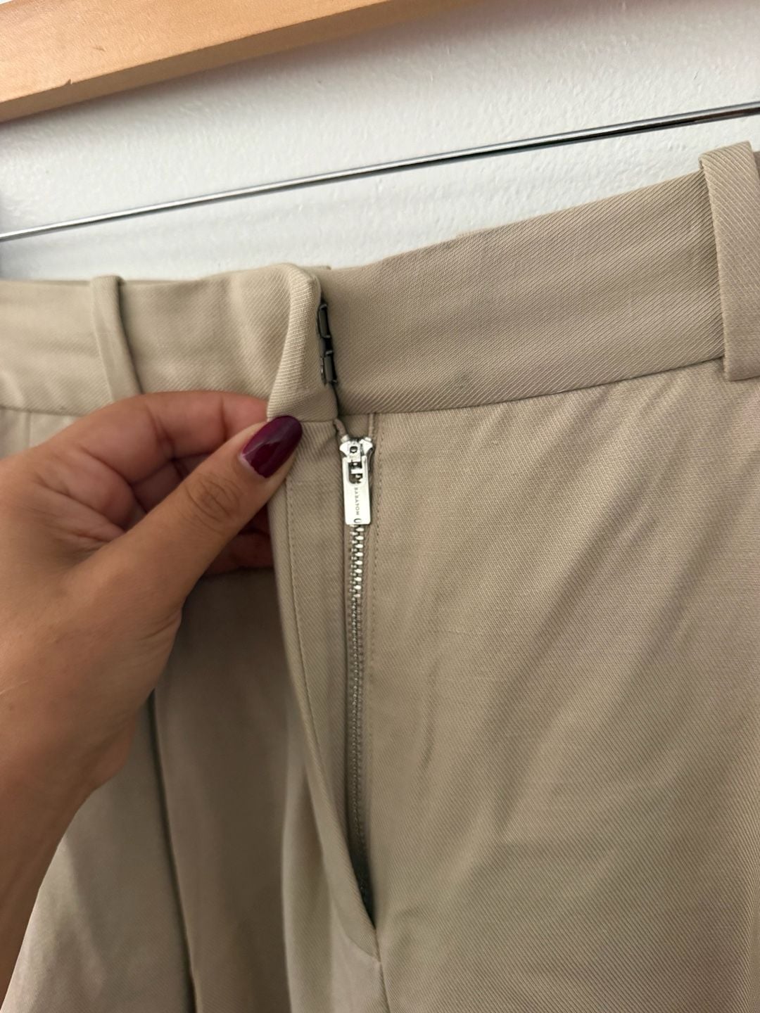 ARITZIA - Babaton Pleated Wide-Leg Pants Size 4 Camel 6
