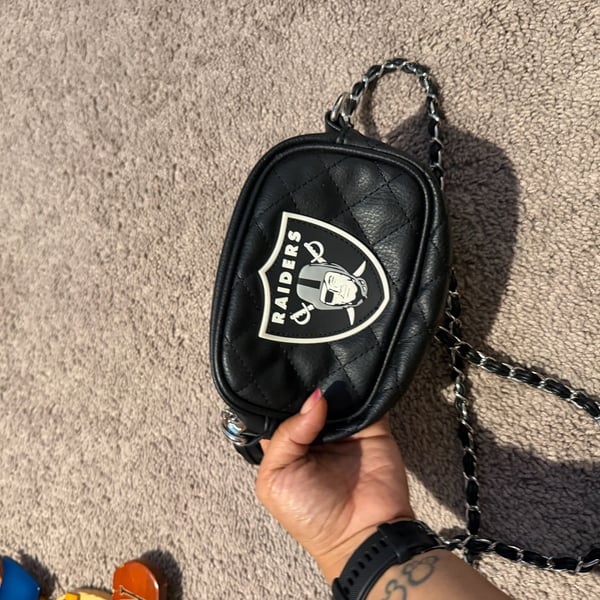 Las Vegas Raiders Quilted Crossbody Bag