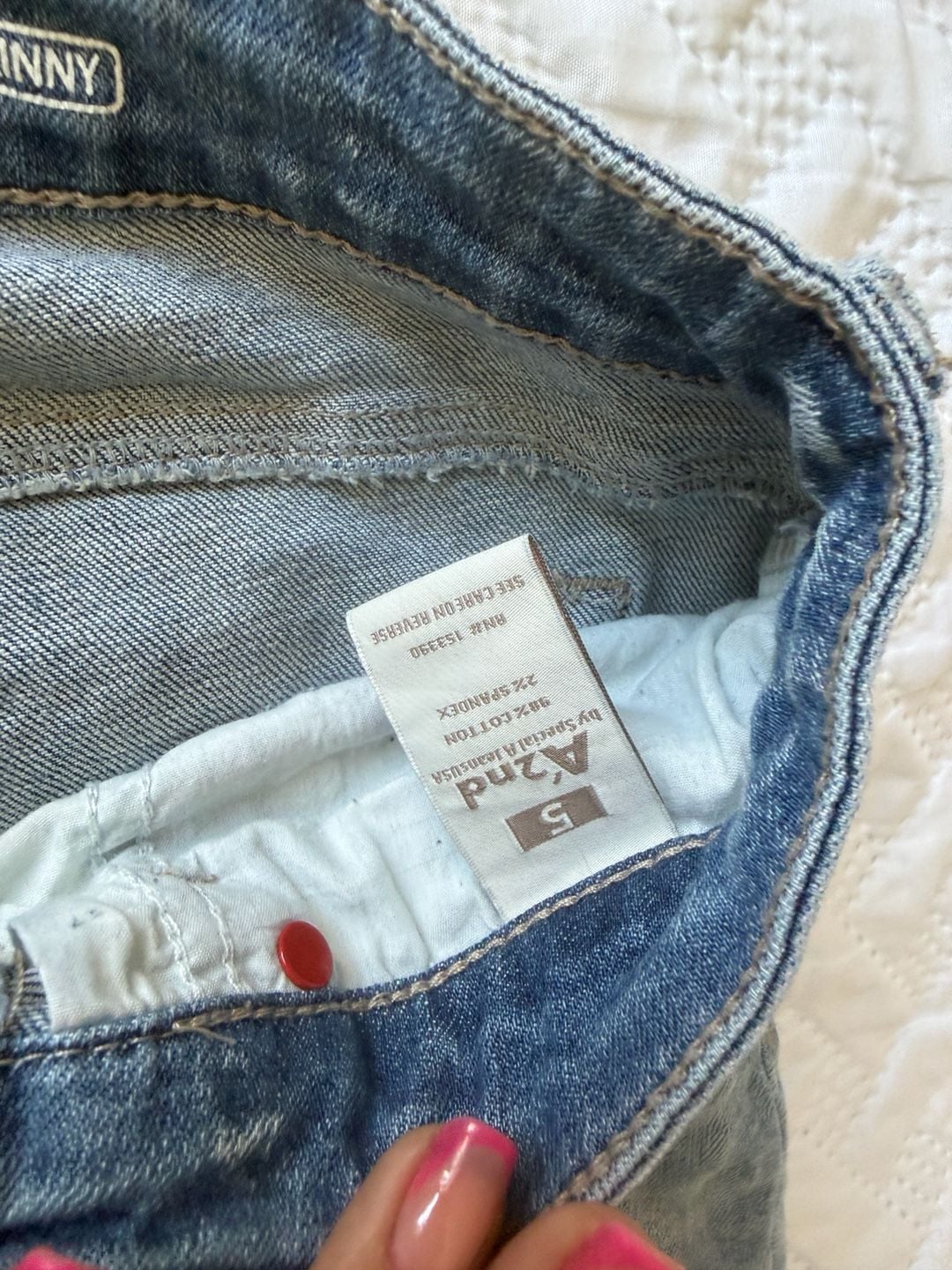 A’2nd For All Mankind Size 5 MediumStraight Jeans Distressed ( 0022) 4