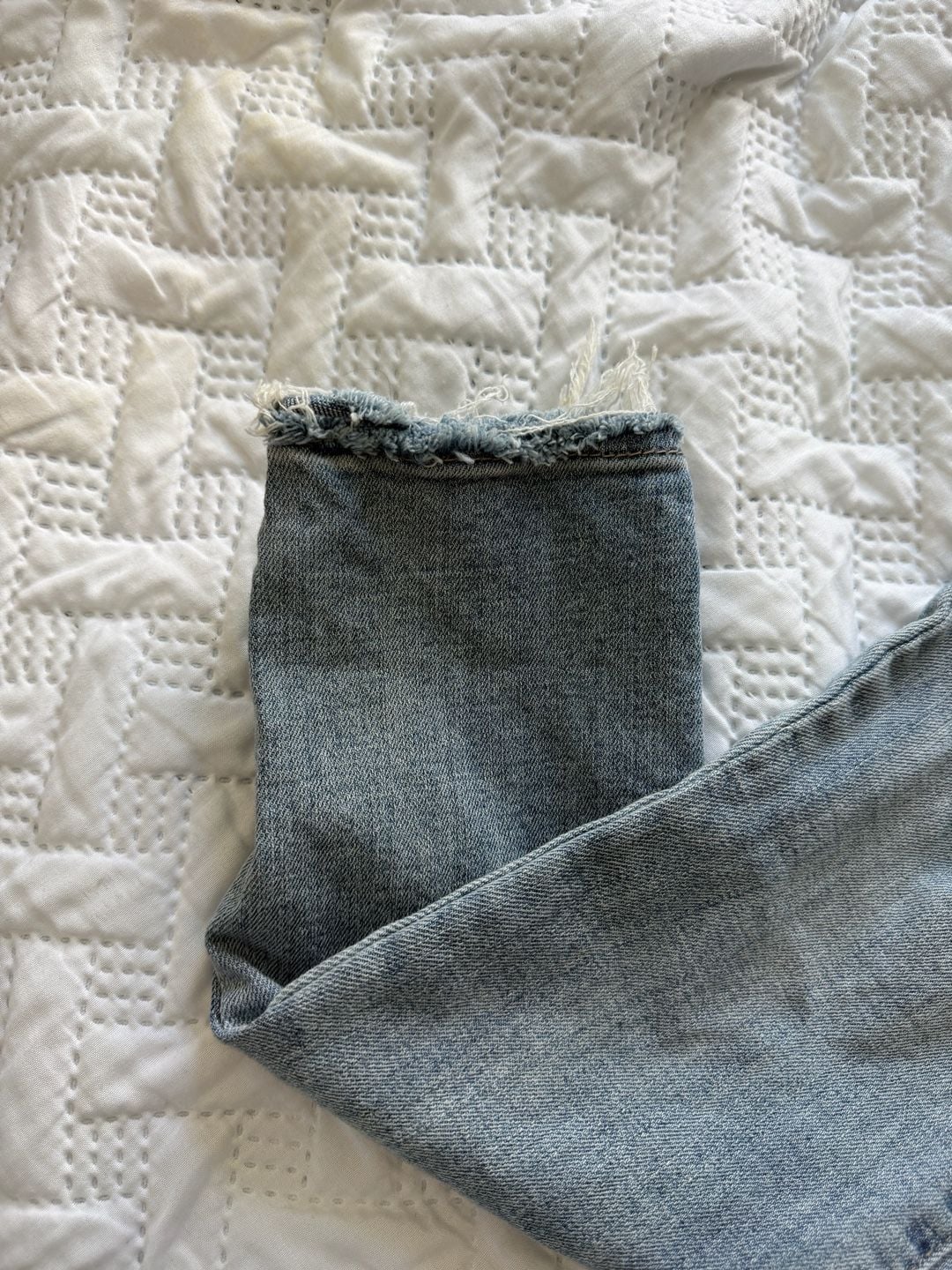 A’2nd For All Mankind Size 5 MediumStraight Jeans Distressed ( 0022) 5