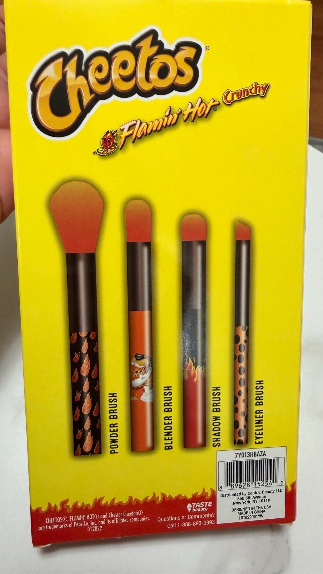 Flamin' Hot Crunchy Cheetos 4-Piece Cosmetic Brush Set - .com 3