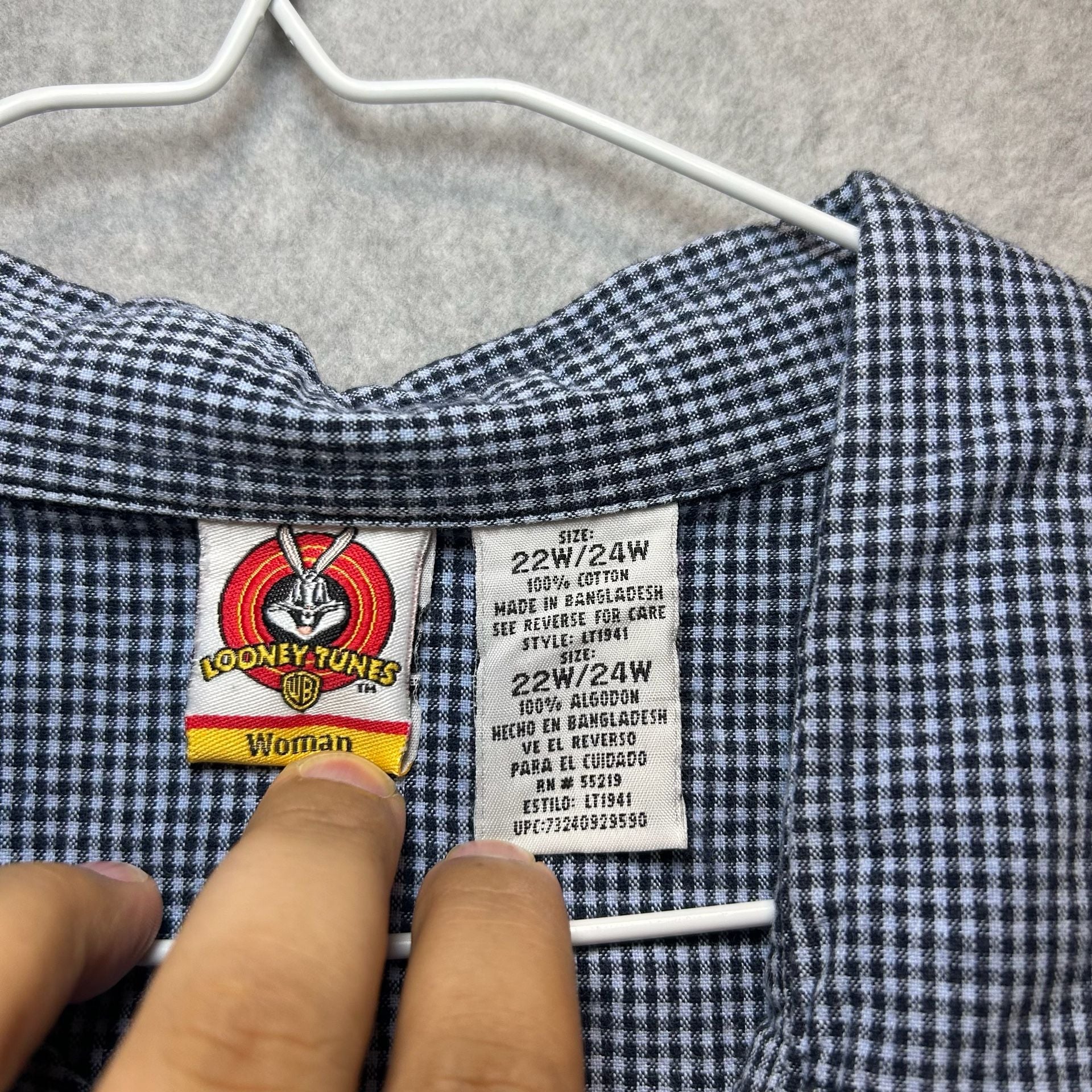 Looney Tunes Women’s Tweety Bird Embroidered Gingham Button Up Size 22W/24W 2
