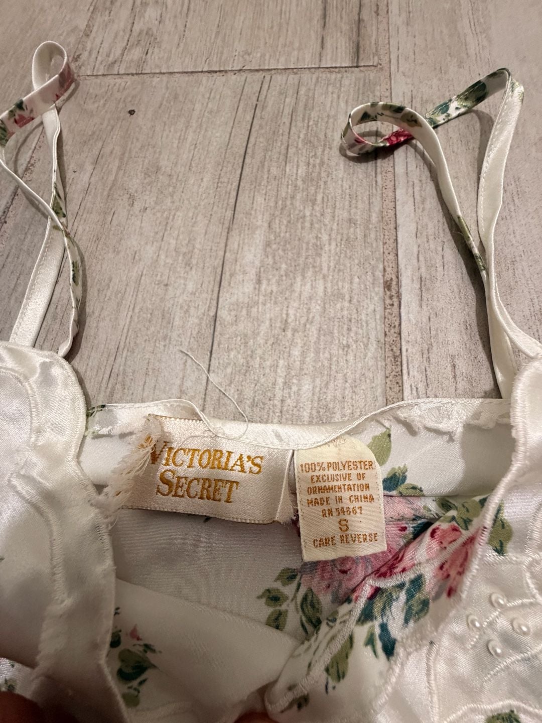 Victoria's Secret Camisole Size S White Floral Satin Spaghetti Strap Top 3
