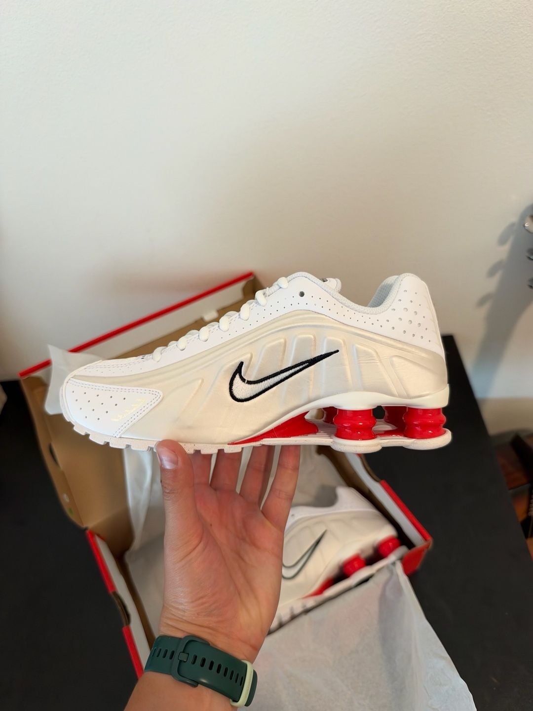 Nike Shox R4 Size 5.5Y White Phantom Picante Red 4
