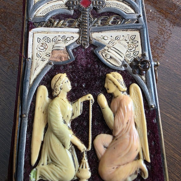 Antique Hungarian Catholic Prayer Book Udvozlegy Maria Velvet Metal Clasp