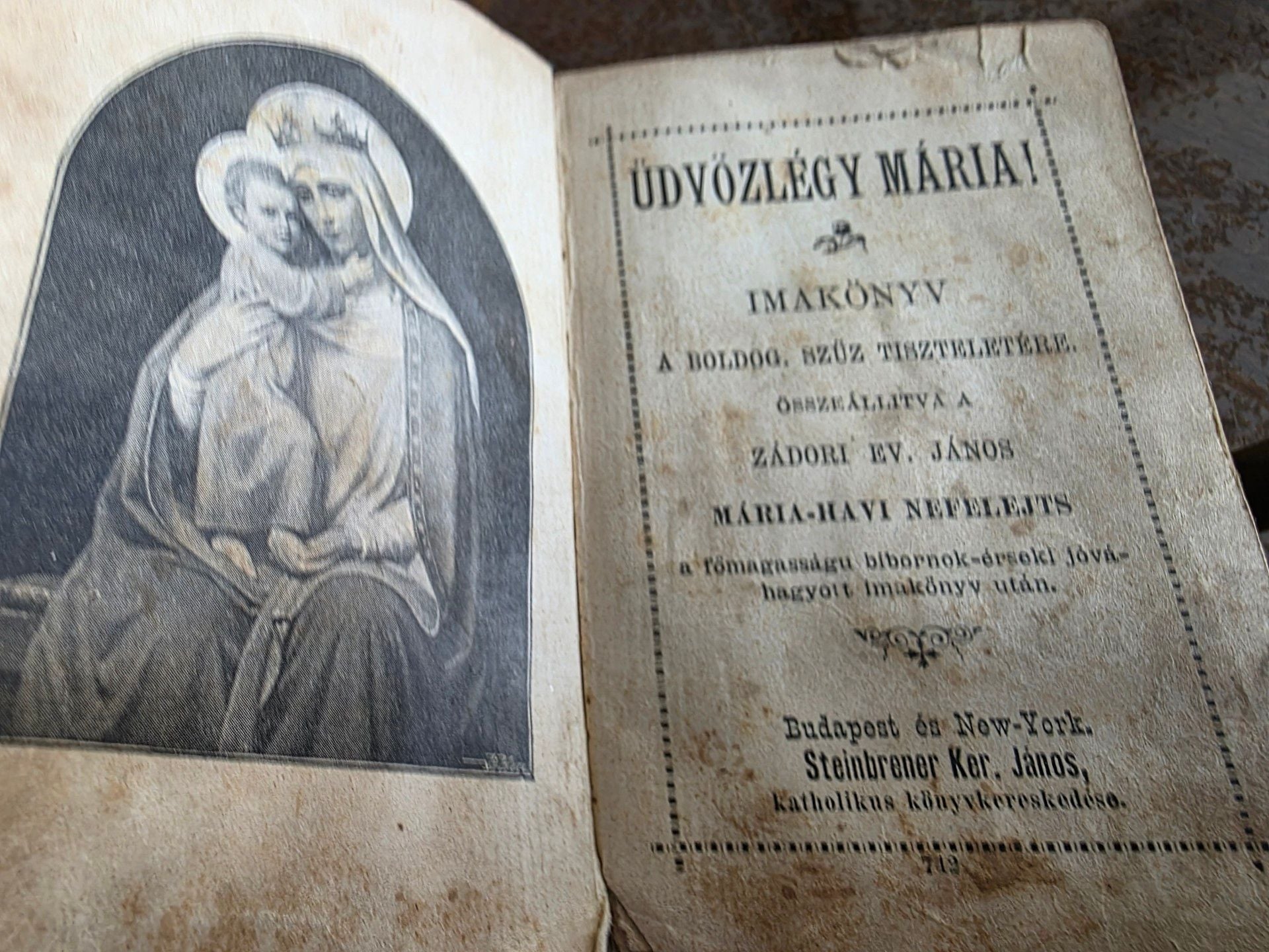 Antique Hungarian Catholic Prayer Book Udvozlegy Maria Velvet Metal Clasp 6