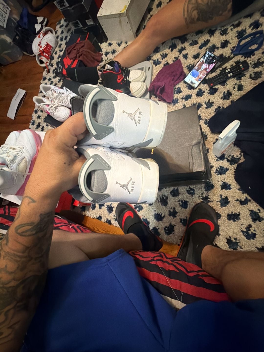 Jordan Air Jordan 6 Retro Cool Grey White Leather Sneakers Size 6.5 y or 8 w 7