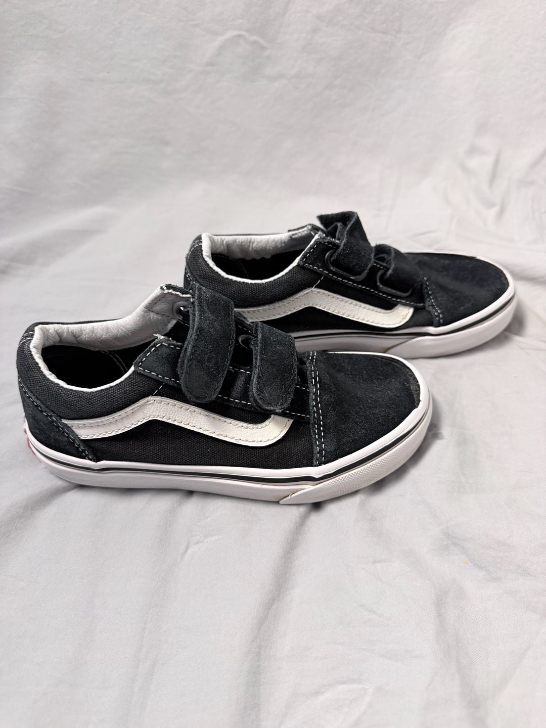 Vans Old Skool V Kids Size 13 Black White Sneakers 4
