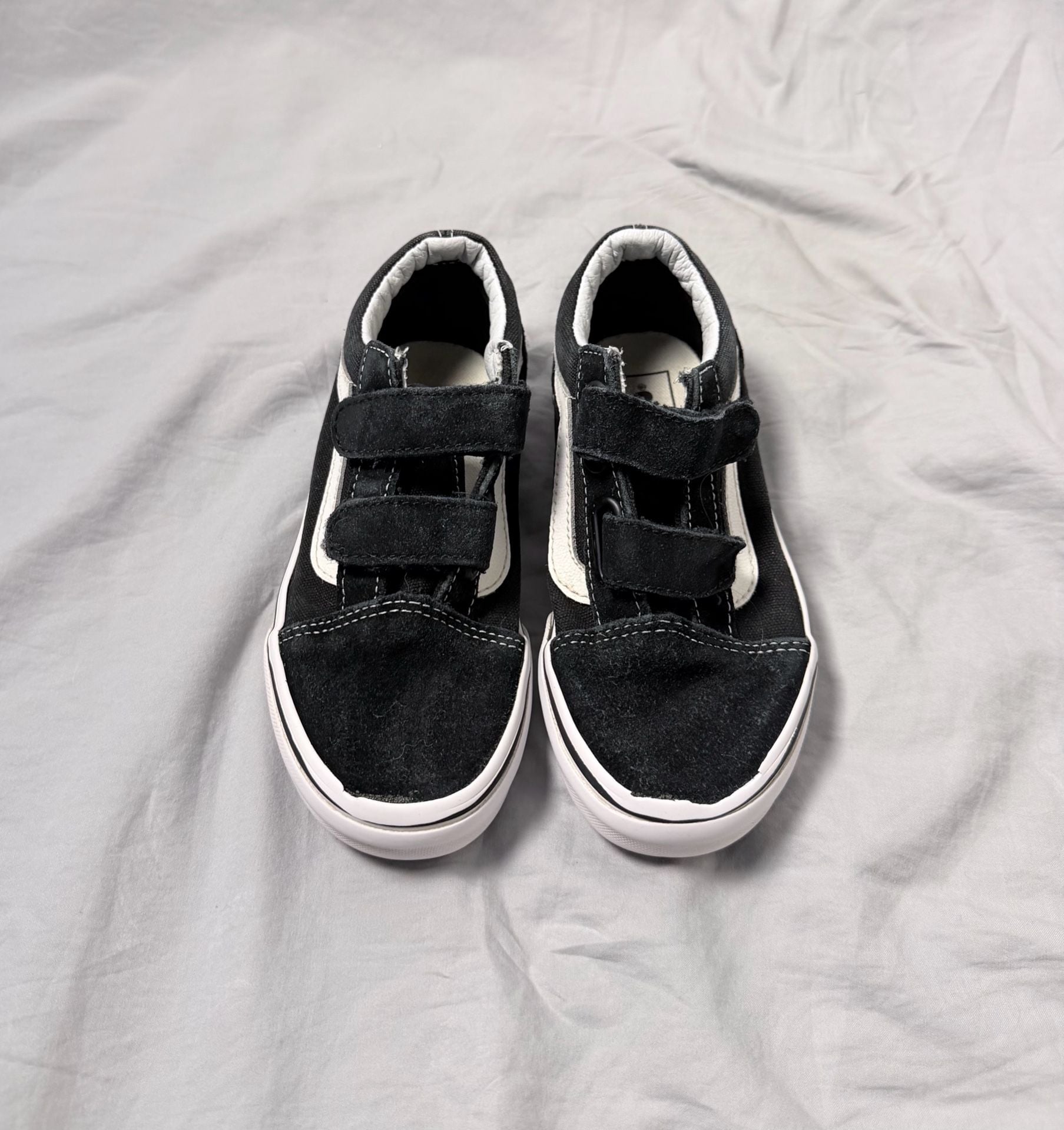 Vans Old Skool V Kids Size 13 Black White Sneakers 6