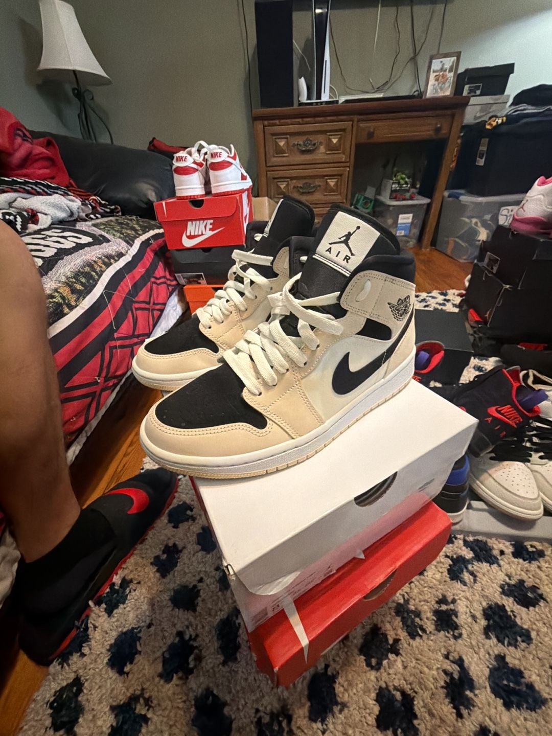Nike Air Jordan 1 Mid Guava Ice Barely Orange Size 8.5 w 3