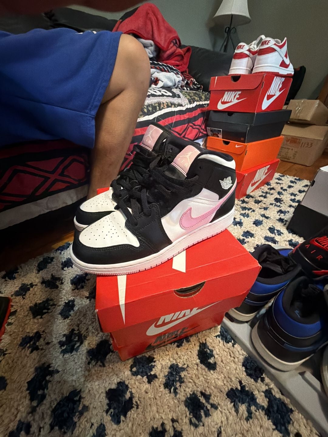 Nike Air Jordan 1 Mid Size 6.5y or 8 w White Black Light Arctic Pink 5