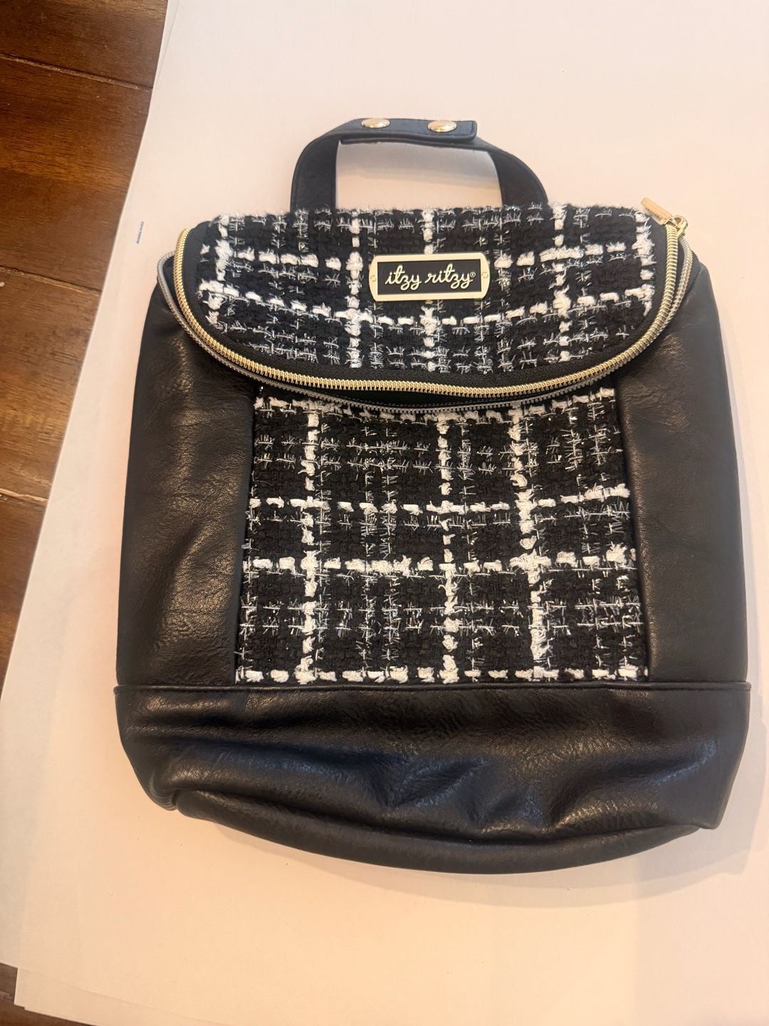 Itzy Ritzy Kelly Chill Like A Boss Bottle Bag Black White Tweed 9
