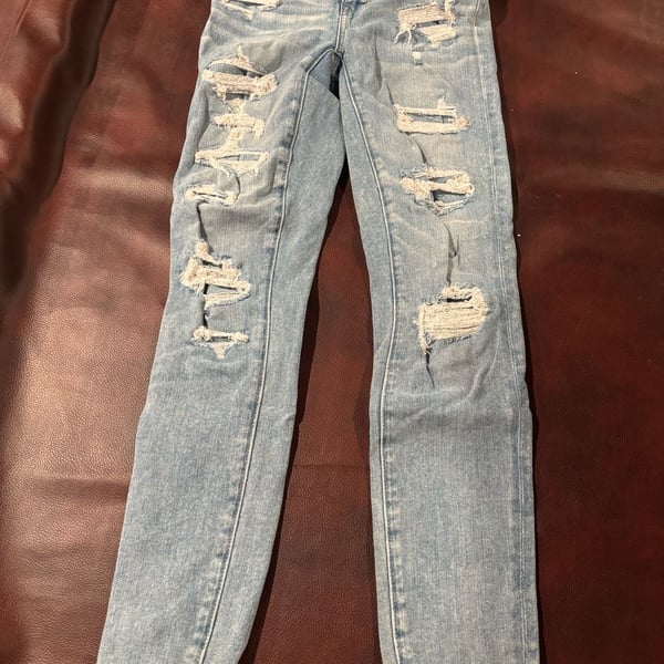 American Eagle Distressed Skinny Jeans Size 00 Short Light Wash