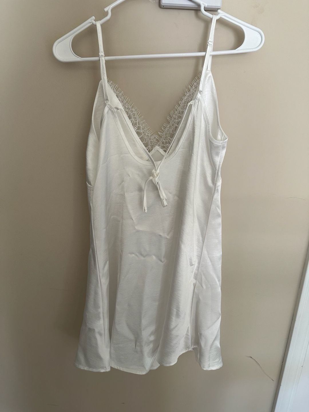 Satin Slip Dress Size XS White Lace Trim V-Neck Bow Back 3