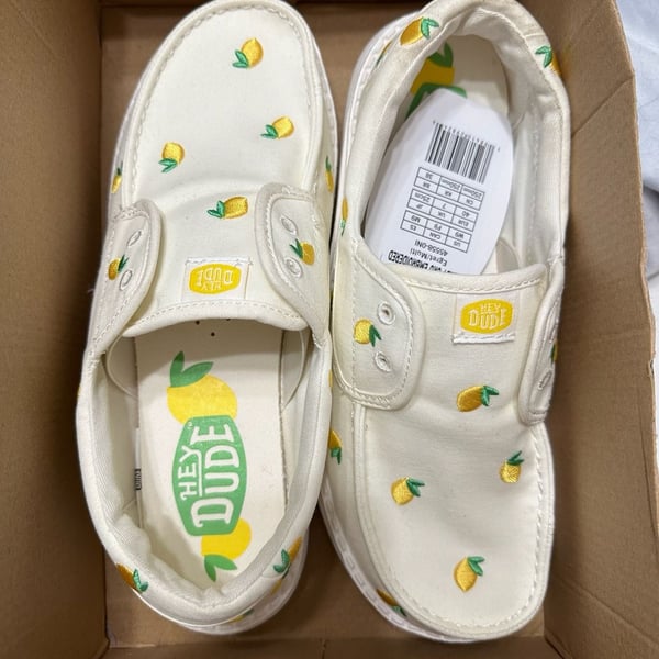 Hey Dude Wendy Cru Embroidered Size 9 White Lemon Slip On Shoes