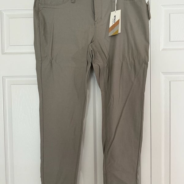 YMI Skinny Pants Size 3X Boulder Stone