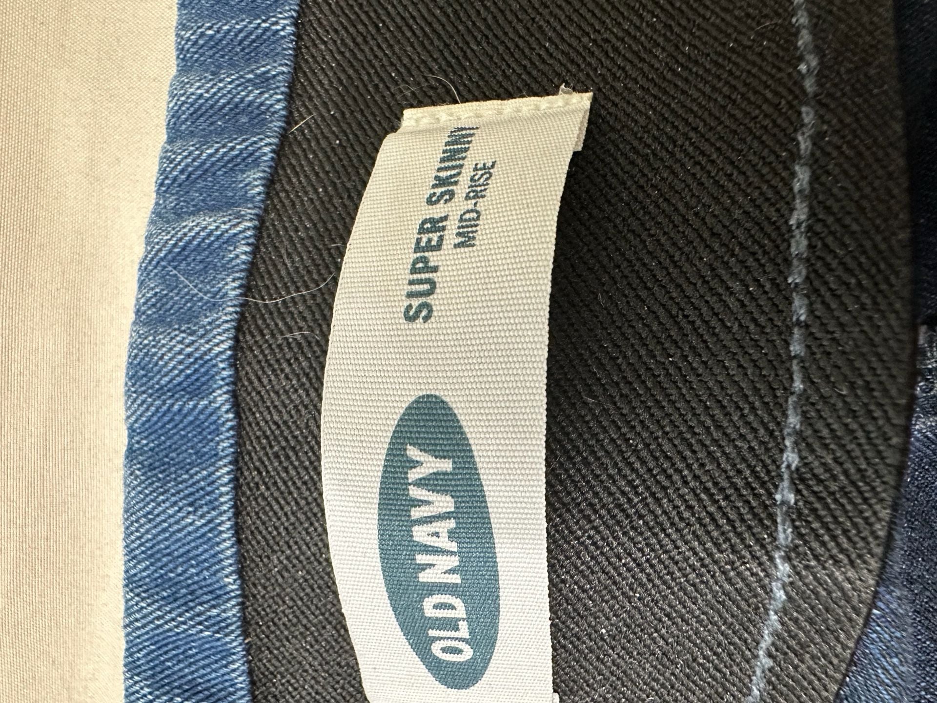 Old Navy Super Skinny Mid-Rise Size 20 Plus Denim Jeans Jeggings 4