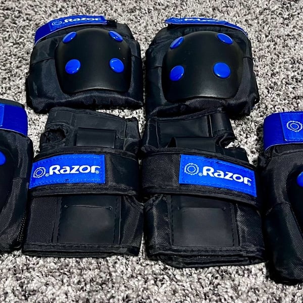 Razor Youth Multi-Sport Protective Pad Set Black Blue