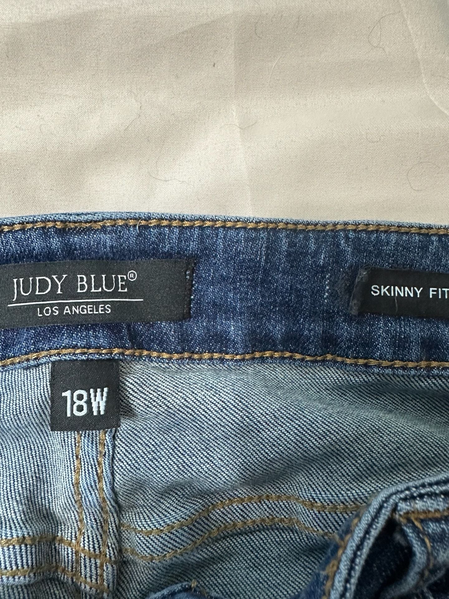 Judy Blue JB8877 Skinny Fit Jeans Size 18W Distressed Ankle 4